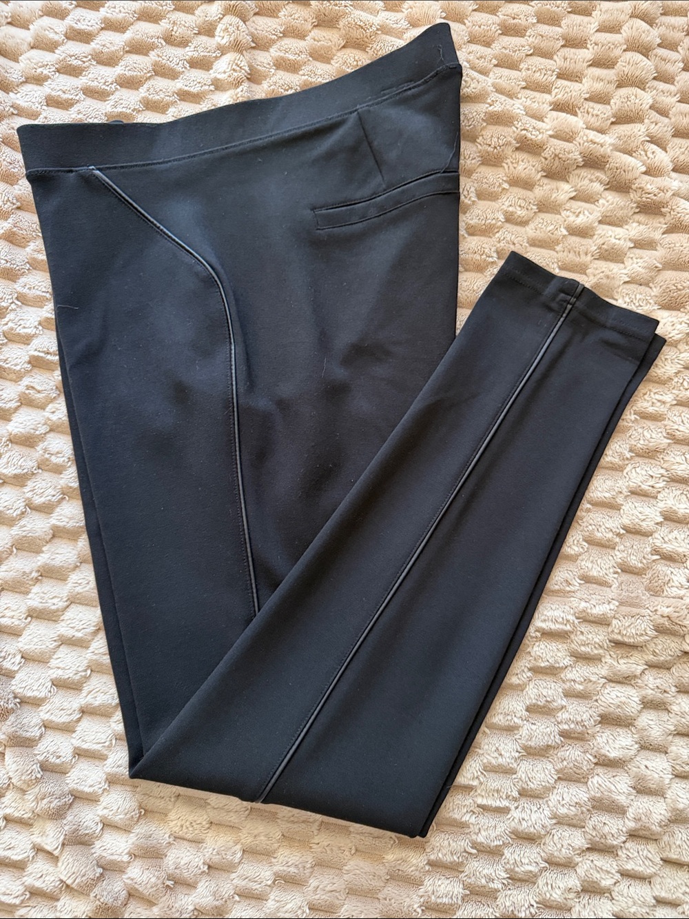 HUE Black Stretch Ponte Dress Pants